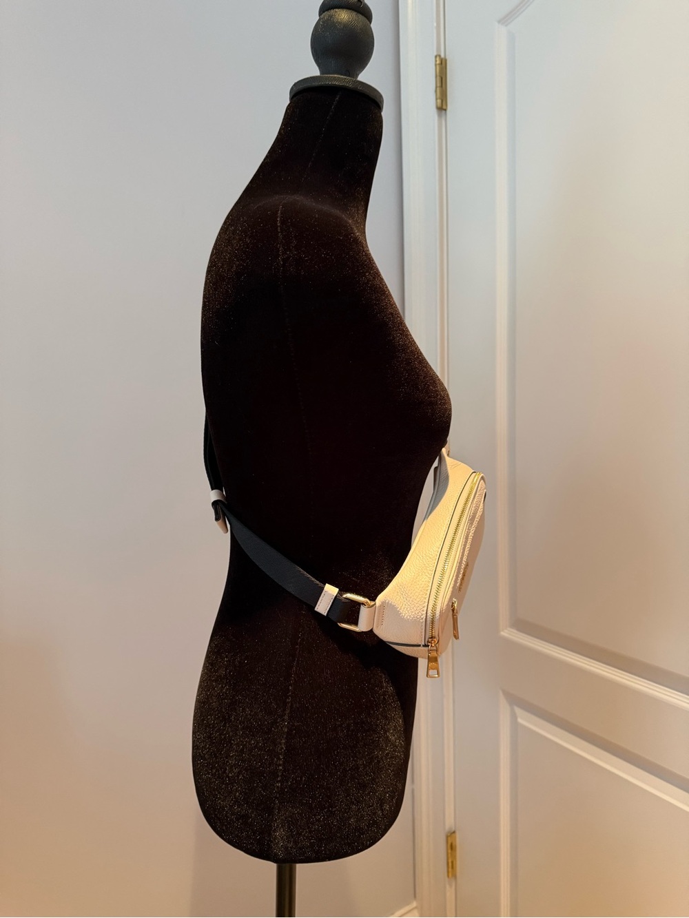 Coach White Pebbled Leather Crossbody Belt Bag with Black Strap - Picture 2 of 13
